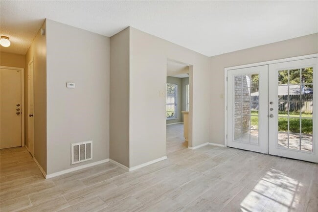 Photo - 9414 Crystal Cove Cir