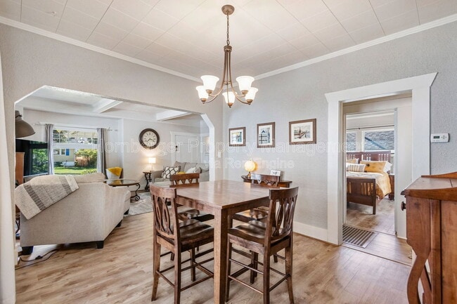 Photo - 1810 W 11th Ave