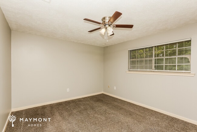 5377 Brookhollow Dr