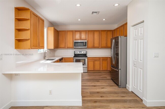 Photo - 19282 Seneca Ave