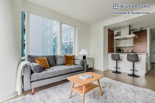 Photo - 450 W 42nd St Unidad FL16-ID2127