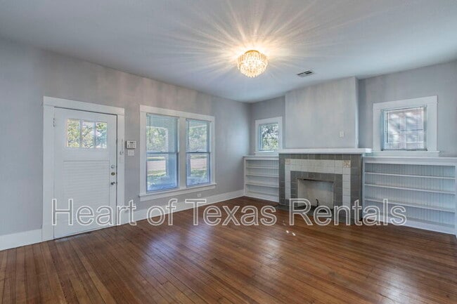 Photo - 609 Herring Ave