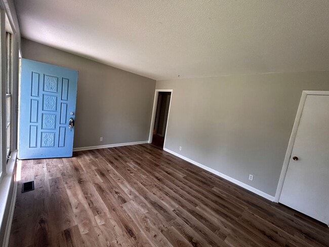 Photo - 4802 Bluehaven Dr NW