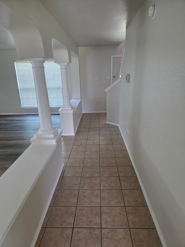 Photo - 5906 Chuckwagon Cir