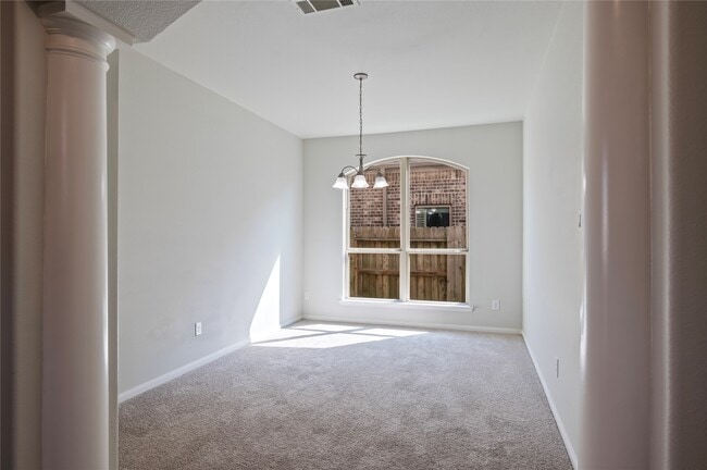 Photo - 632 Kickapoo Ct