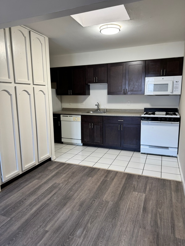 Building Photo - 3402 N Oakland Ave Rental