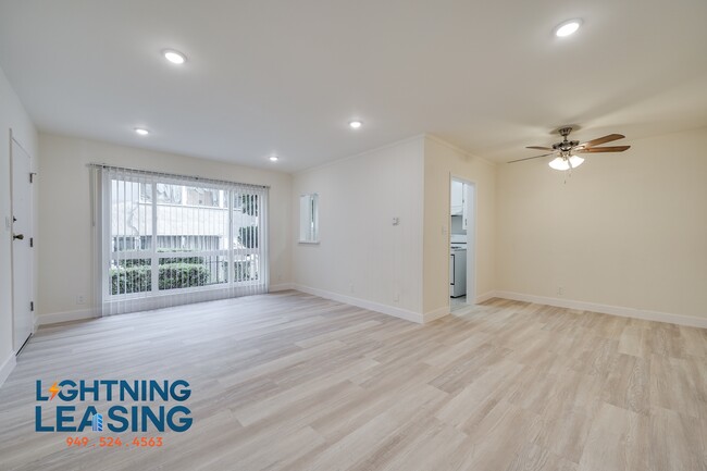 Building Photo - 921 Normandie Ave Unit 8D Rental