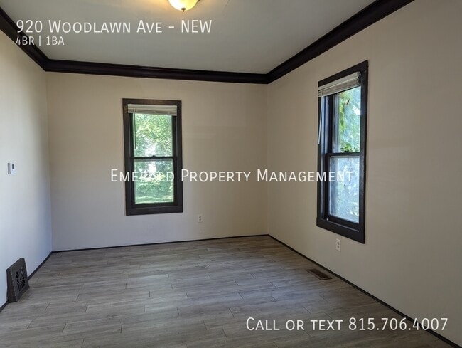 Photo - 920 Woodlawn Ave