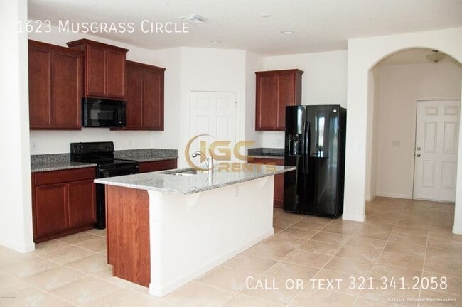 Photo - 1623 Musgrass Cir