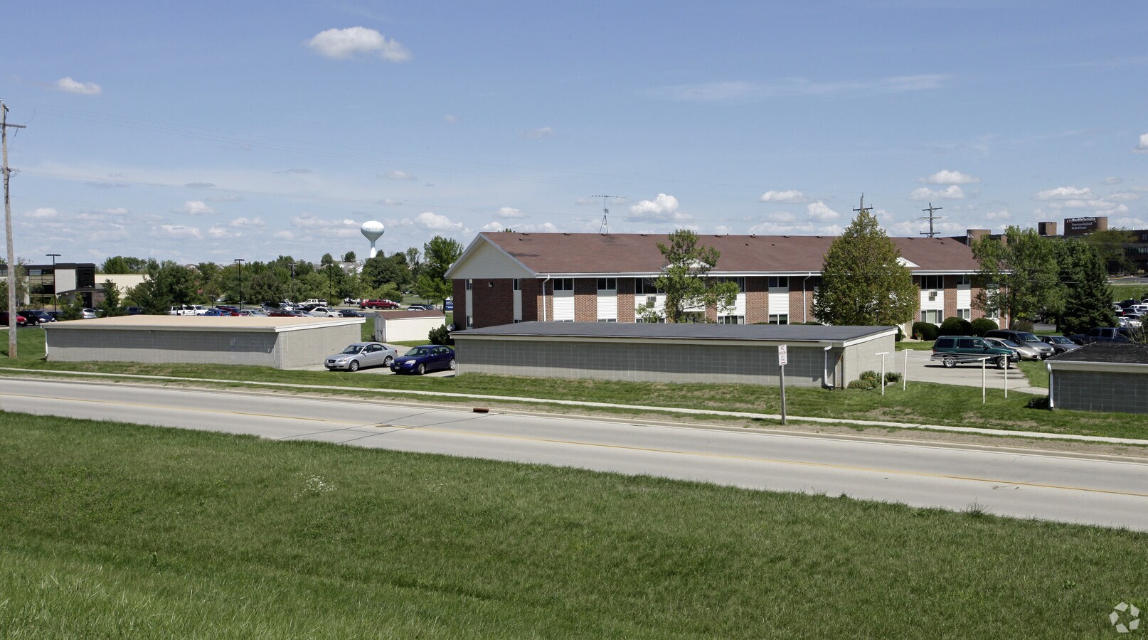Photo - Pine Ridge Apartments