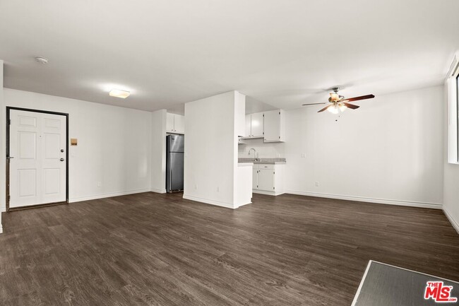 Photo - 1950 Rodney Dr Unit 101