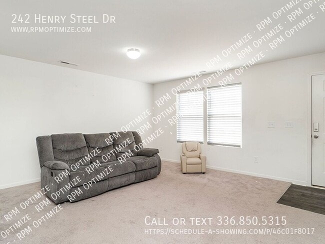 Photo - 242 Henry Steel Dr