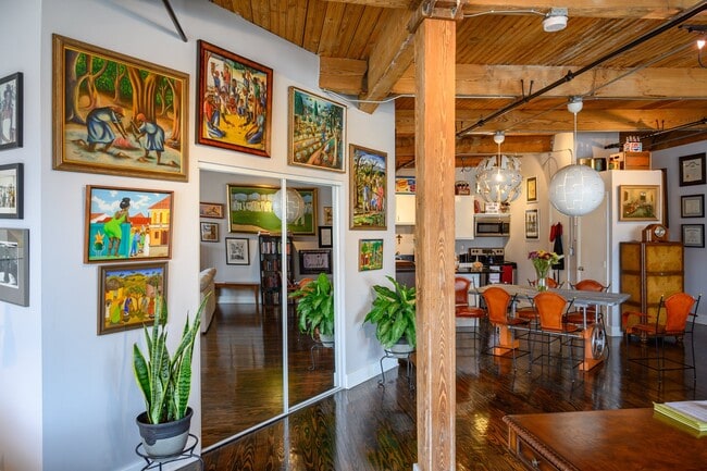 Photo - 711 William St Unit 404