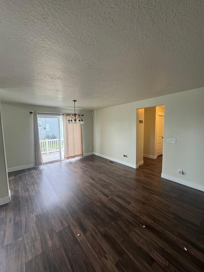 Photo - 1109 W Meridian Dr