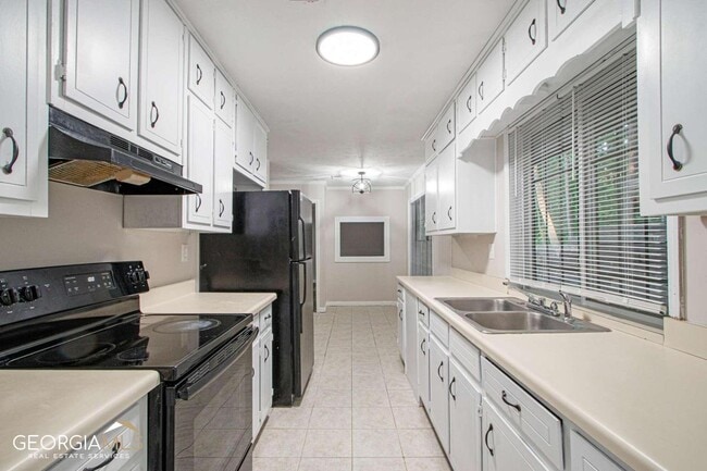 Photo - 2243 Oak Cir