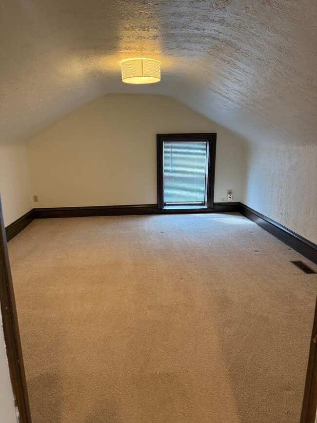 561 Franklin Ave Unit 561B