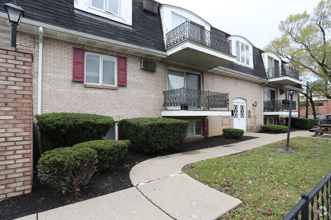 Olde Towne Village Apartments