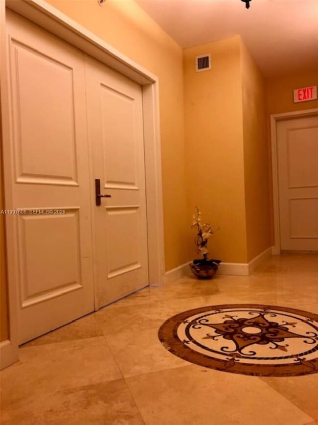 Photo - 3101 S Ocean Dr Unidad 2406