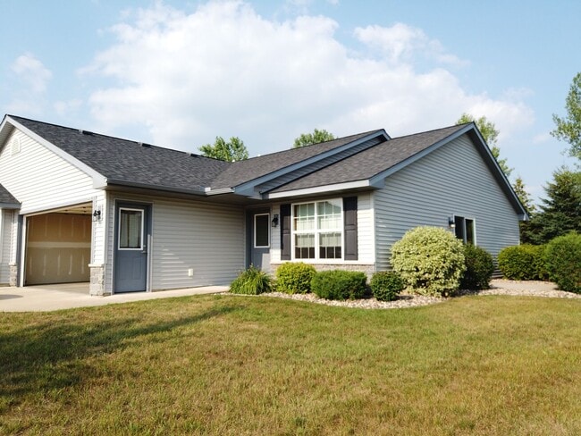 One Level 2 Bedroom Townhome - One Level 2 Bedroom Townhome