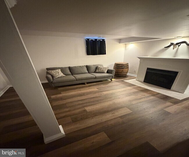 Photo - 3728 Swetland Dr
