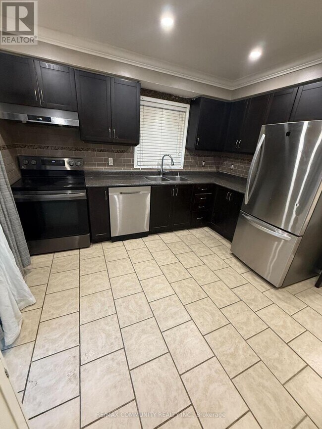 Photo - 12 Caruso Dr