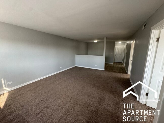 Building Photo - 2804 N Major Ave Unit 2