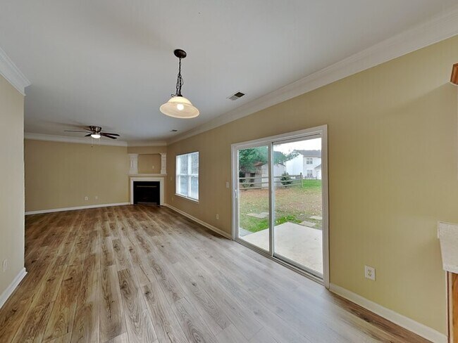 Photo - Apply Now! Casa