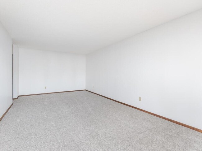 Photo - 4101 Parklawn Ave Unidad 130