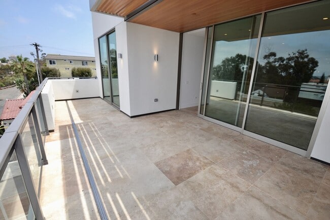 Photo - LUXURY 3 BEDROOM CONDO in the Unique Urban Enclave of Palentine. Walk to Balboa Park! Parking wi... Unit 304