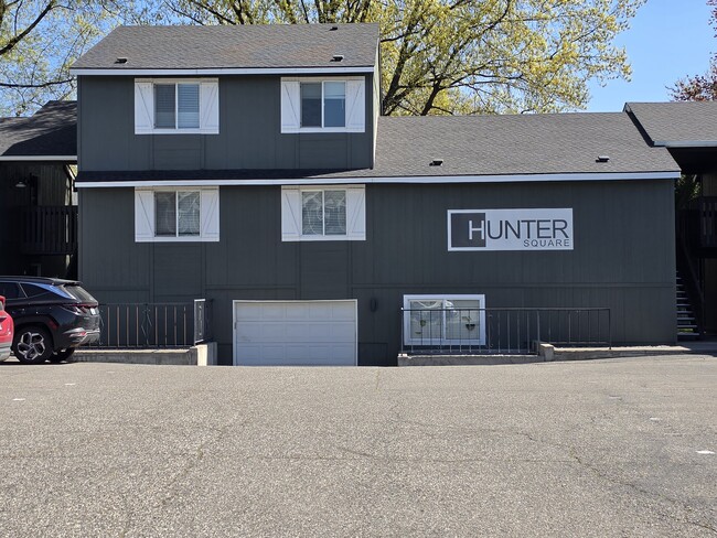 Photo - Hunters Square Apartments
