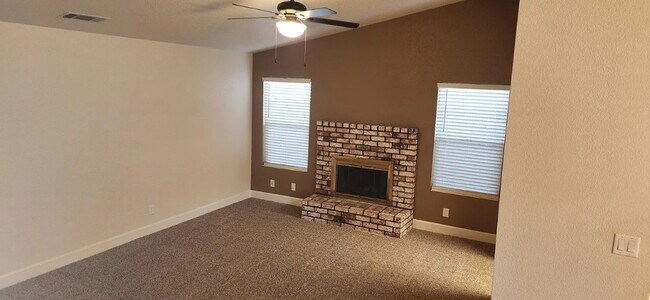 Photo - 2090 N Berkeley Ave