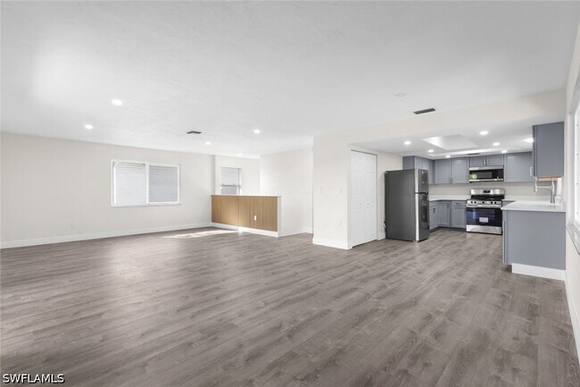 1284 Rainbow Ct
