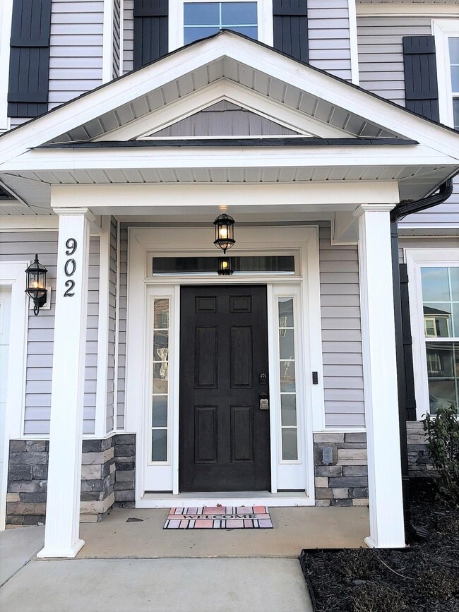 Photo - 902 Chesford Dr