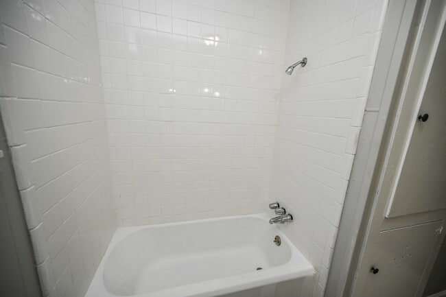 Photo - 500 Alford St