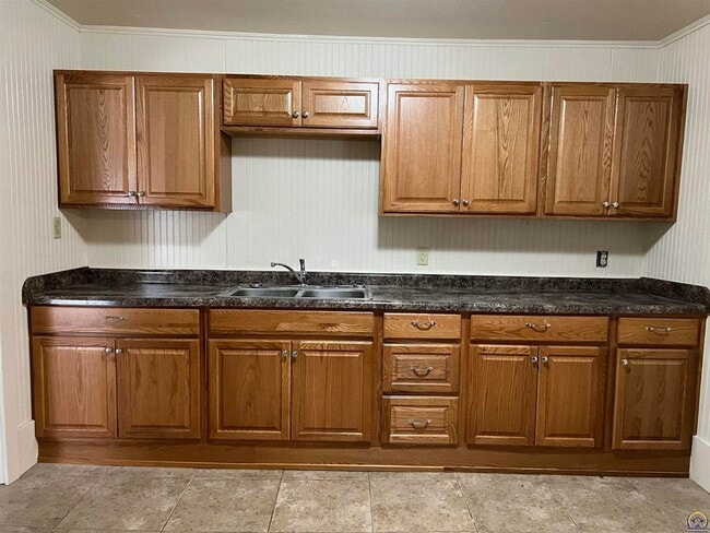 Photo - **Available Immediately** 4 bedroom / 1 bath home located near Washburn University