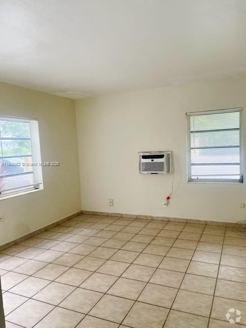 Building Photo - 910 Douglas Rd Unit 1 Rental