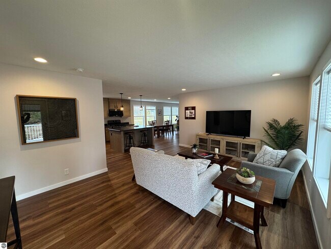 Photo - 1399 Horizon Dr