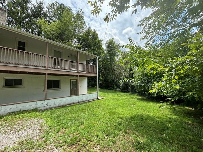 Photo - 3 Bedroom 1 Bath Duplex