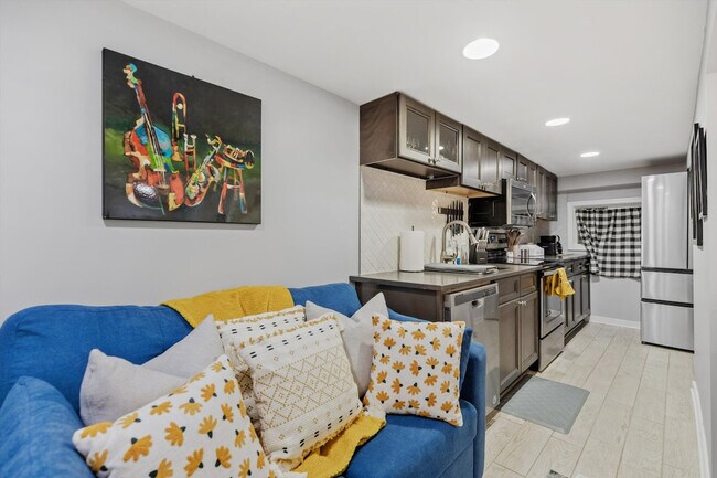 Photo - 814 Randolph St NW Unit ID1037745P