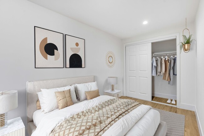 Building Photo - 10028 San Fernando Rd Unit #11