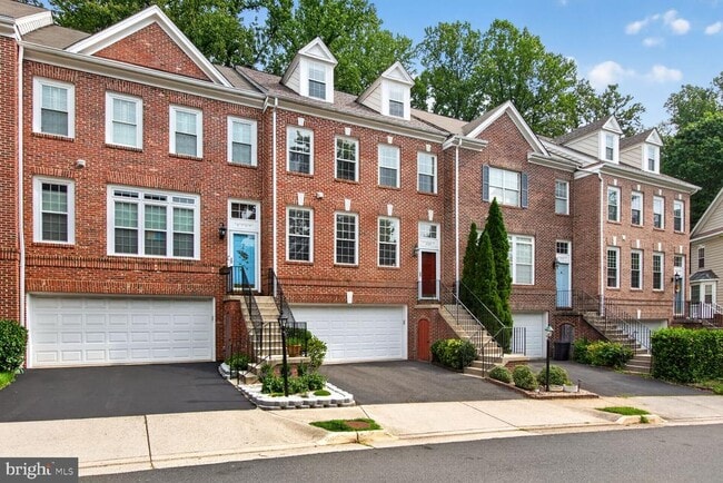 Photo - 4749 Thornbury Dr