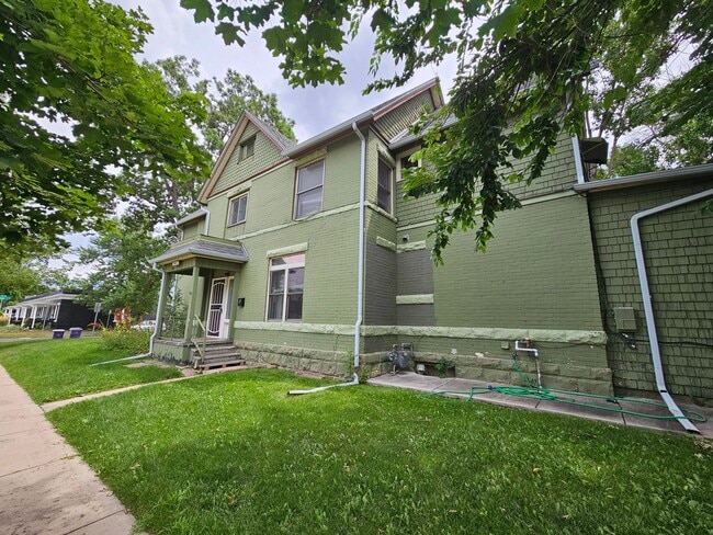 Building Photo - Highlands Adorable 1 Bedroom Apartment in ... Unit 3414 W 23rd Ave #4