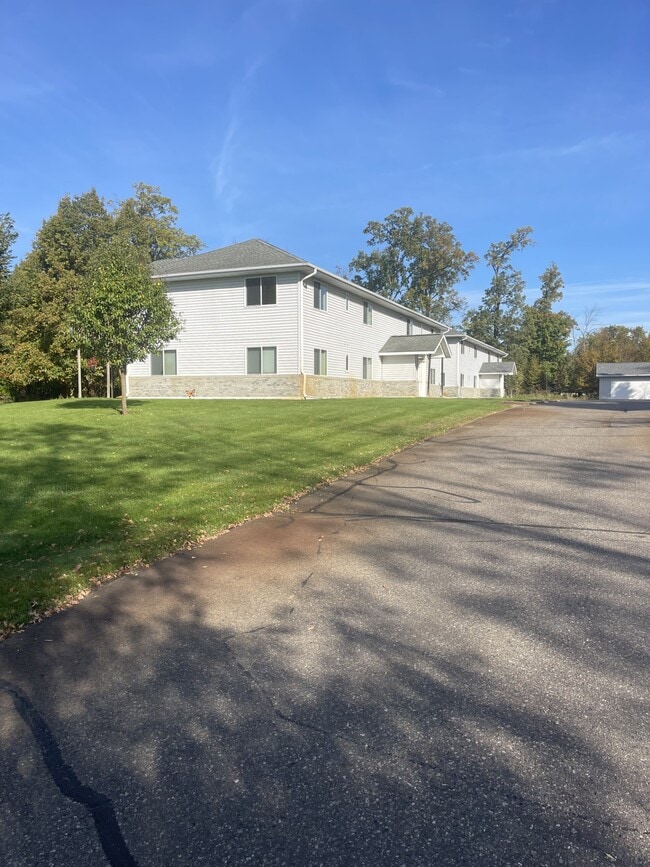 Photo - 10514 Gull Point Rd