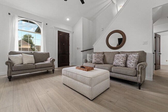 Photo - 1409 Lantern Light Dr