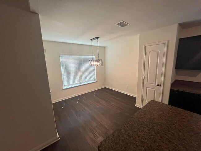 Photo - 14276 Greenhaw Ln