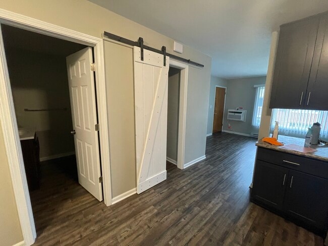 Photo - 207 W Walworth St