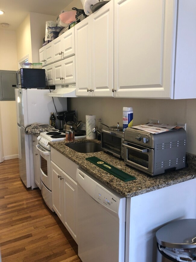 Photo - 27 Phillips St Unit 3