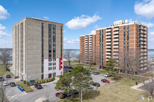 Photo - Riverview Manor Apartments