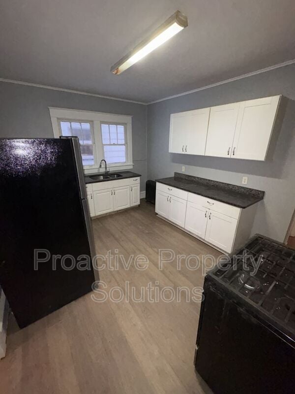 Photo - 21 Edison St