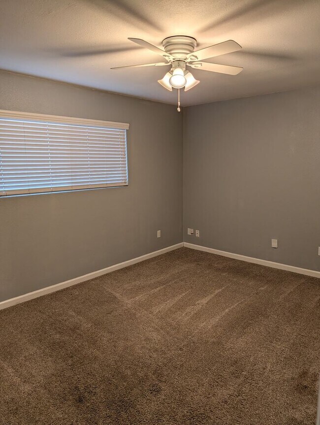 4904 Shasta St